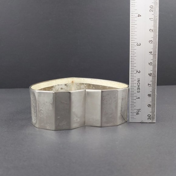 Zinc Alloy Silver Plated Heart Shaped Trinket Box with Gold  Bow 4 x 4 x 2 inch - Picture 9 of 14